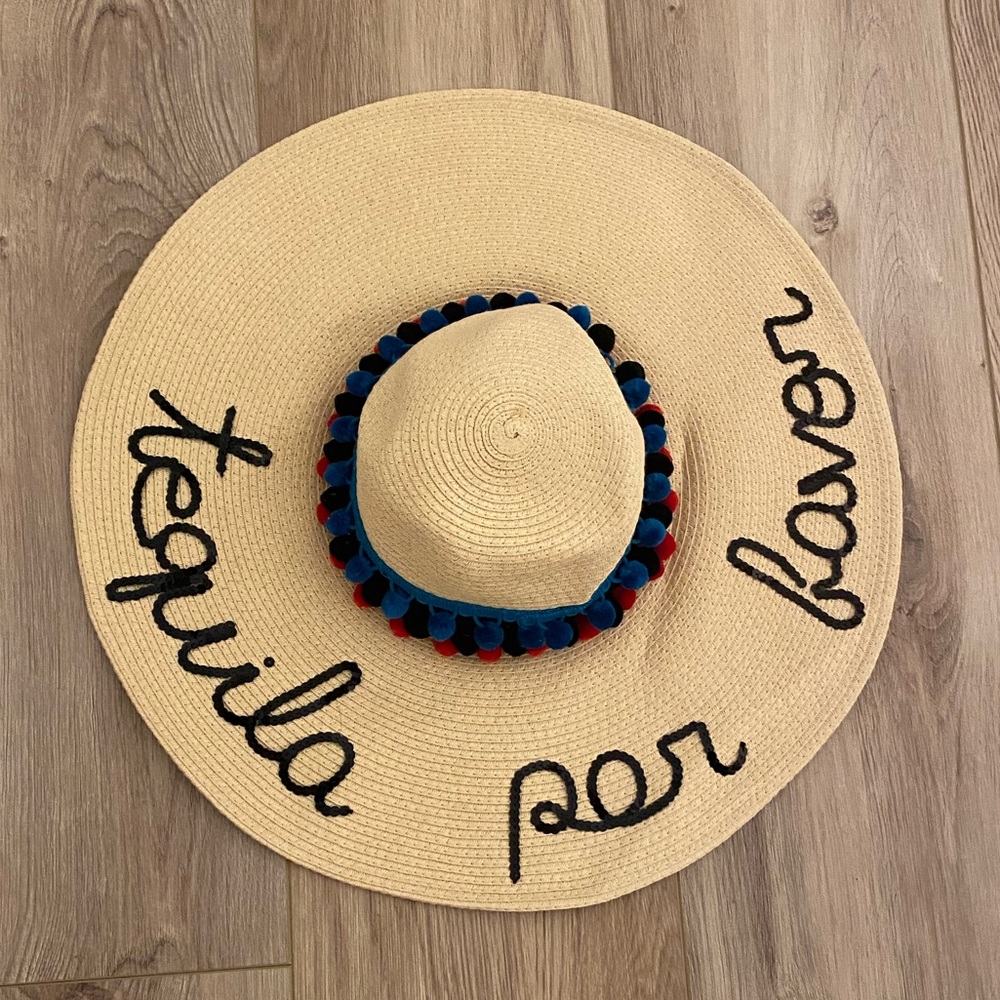 “Tequila por favor” floppy hat